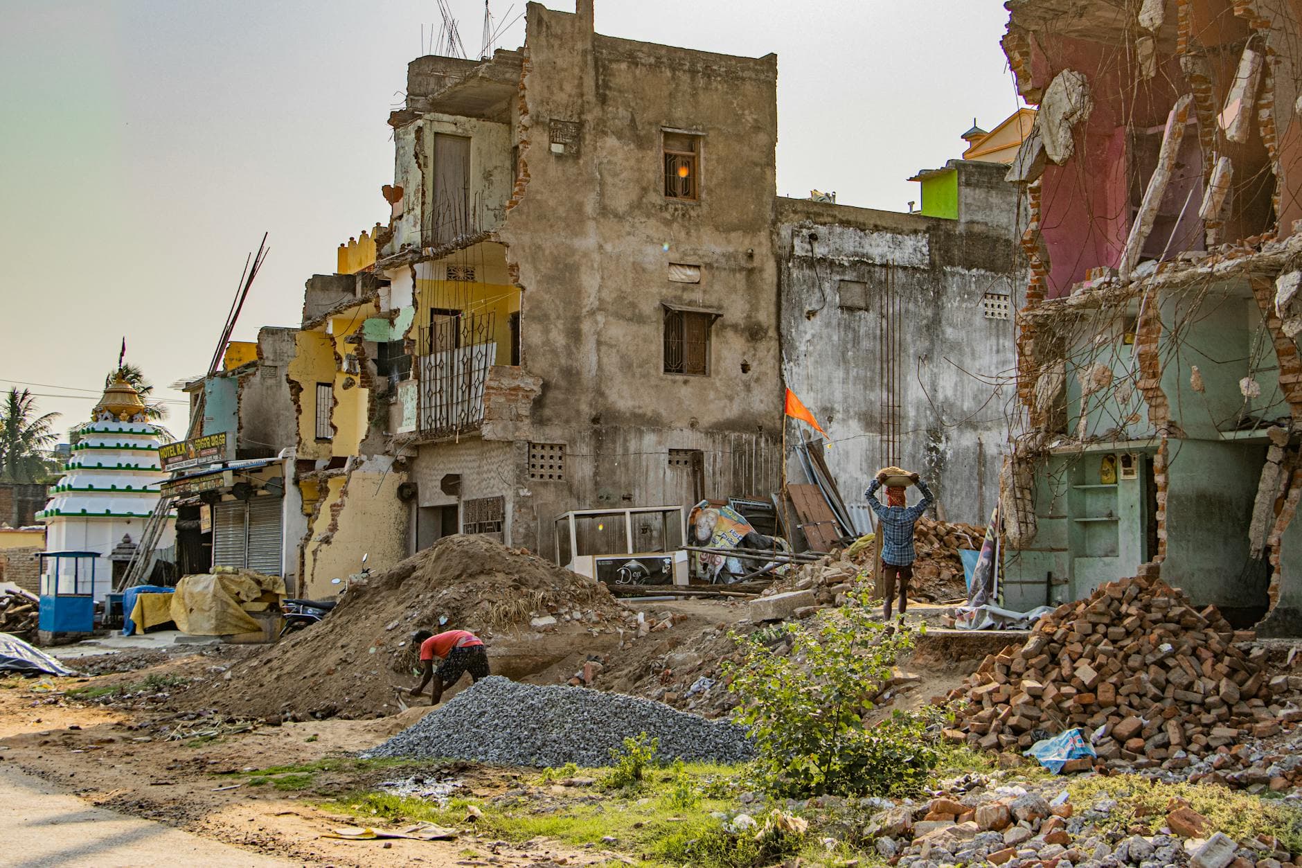 Next.js at Scale: SSG, ISR, RSC, and Serverless Guide